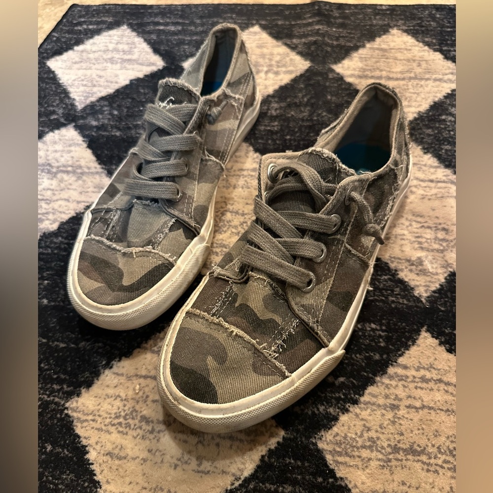 Camo shoes